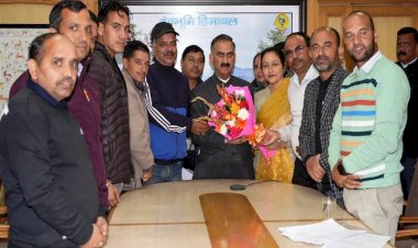 Delegation of HP Computer Teachers call on Chief Minister