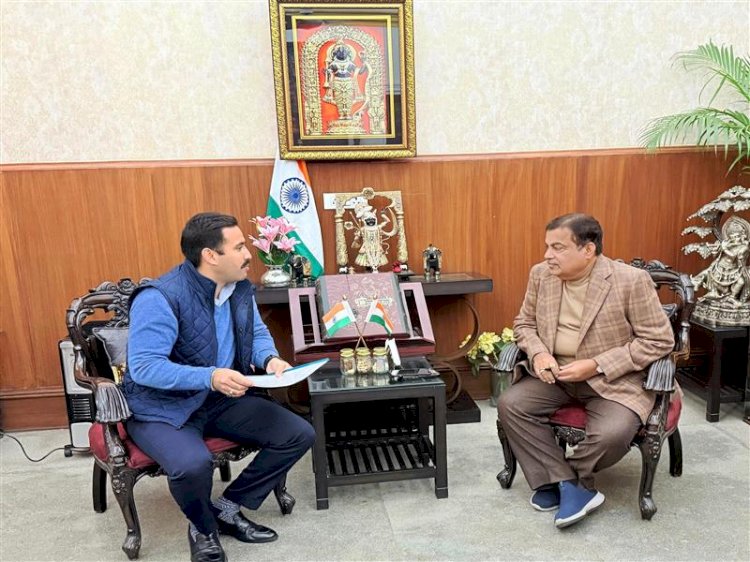 PWD Minister meets Union Minister Nitin Gadkari