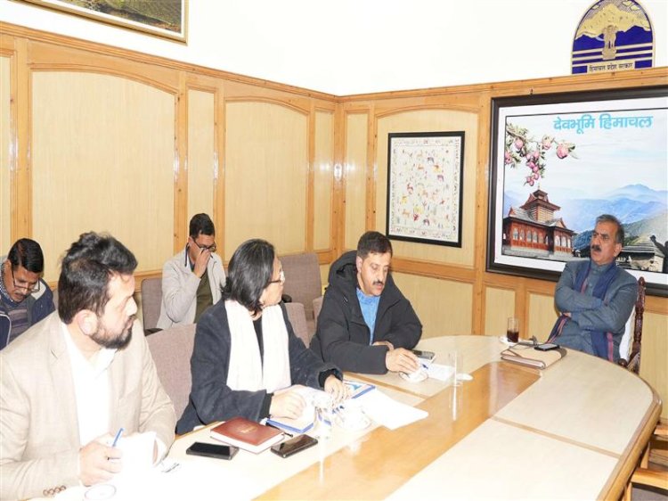 CM directs to focus on digitization of the data and employ modern technology in Labour and Employment department