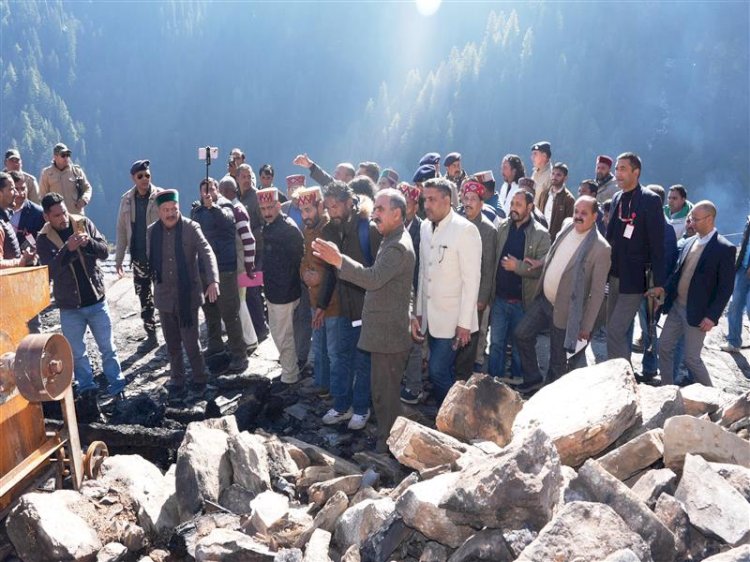 Chief Minister visits fire-affected area in Tandi