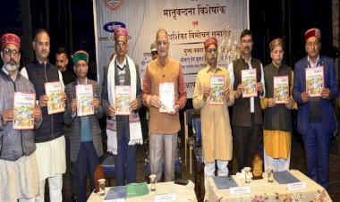 Governor releases special issue of Matrivandana magazine and calendar