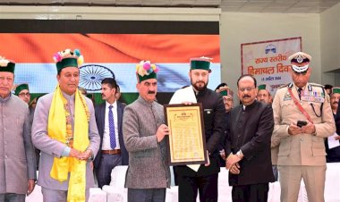 CM confers honors on State-Level Himachal Day