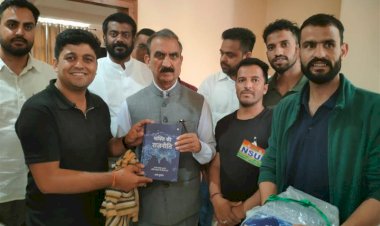 Chief Minister releases the Book ‘Shakti Ki Rajneeti’