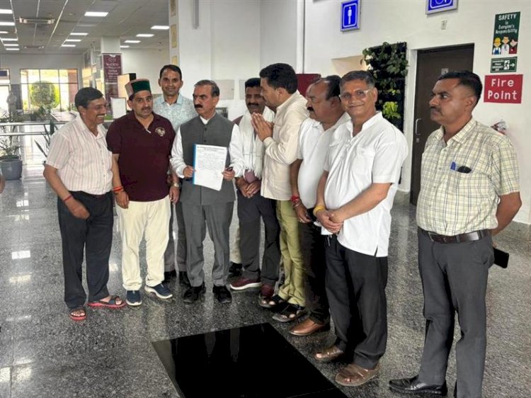 Delegation of taxi and truck operators calls on CM