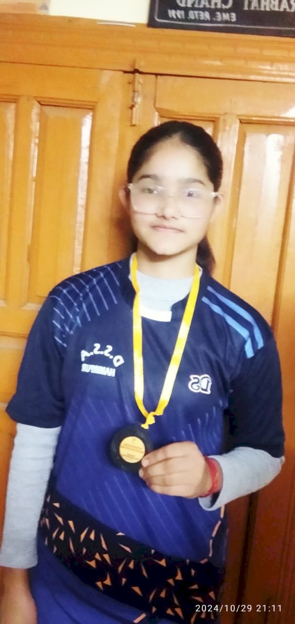 Bhawana Thakur bagged gold medal and Neha Bronze in weightlifting