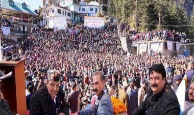 CM distributes Rs. 97.69 lakh to 2171 women of Kupvi area under Indira Gandhi Pyari Behna Sukh-Samma