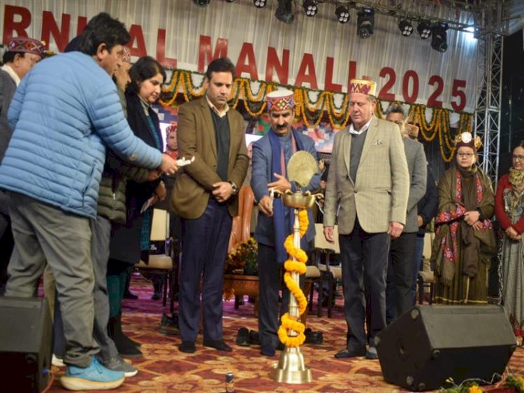 CM inaugurates cultural evening of Winter Carnival Manali, highlights role in preserving rich culture of State