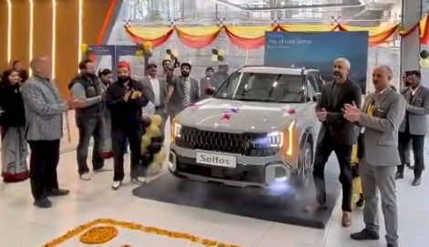 New Kia Seltos launched in Hamirpur Kia Showroom Its bigger, higher and more power packed than older version