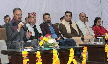 CM interacts with doctors at Dr. Radhakrishnan Government Medical College, Hamirpur